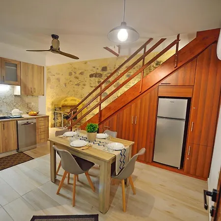 Plokamos House
