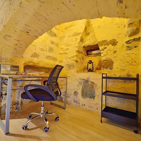 Plokamos House * Plokamiana