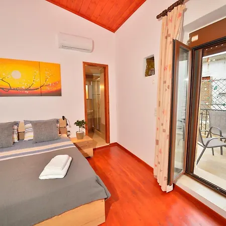 Plokamos House