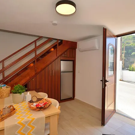 Plokamos House